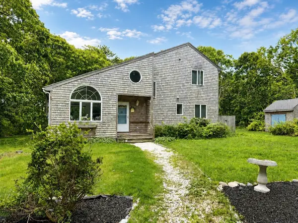8 Pip'n Circle, Edgartown, MA 02539