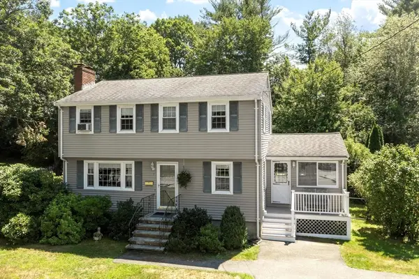 7 Susan Dr, North Reading, MA 01864