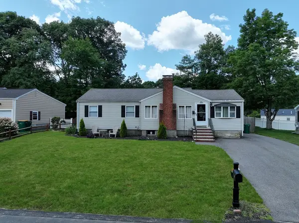 118 Spruce Rd, Norwood, MA 02062