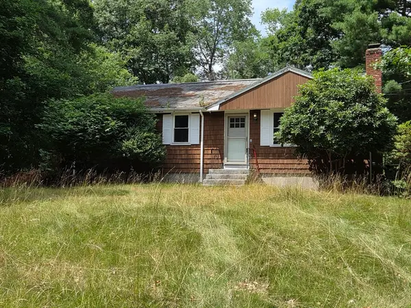 23 Eisenhower Dr, Norton, MA 02766