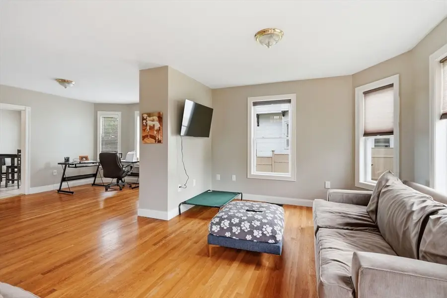 87 Crescent St, Lowell, MA 01851 - #3