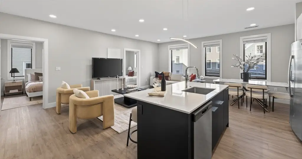 656 Saratoga #210, Boston, MA 02128 - #1