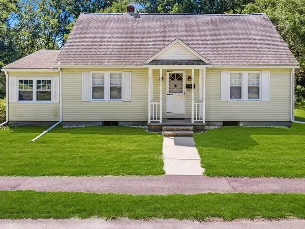 26 S Park Ter, Northampton, MA 01060