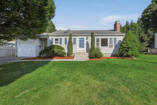 39 Maple Circle, Shrewsbury, MA 01545