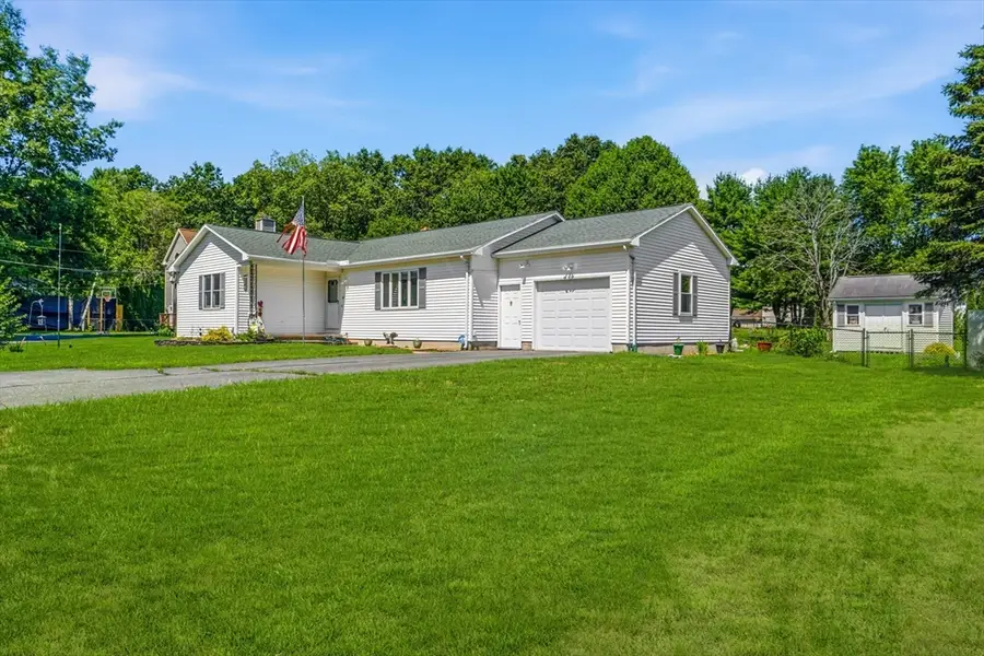 65 Plain St, Easthampton, MA 01027 - #2