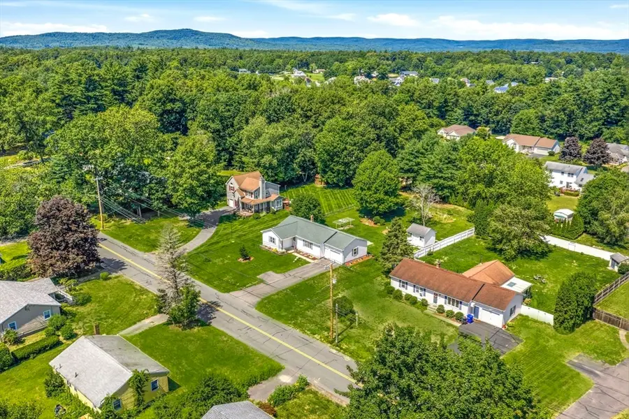 65 Plain St, Easthampton, MA 01027 - #3