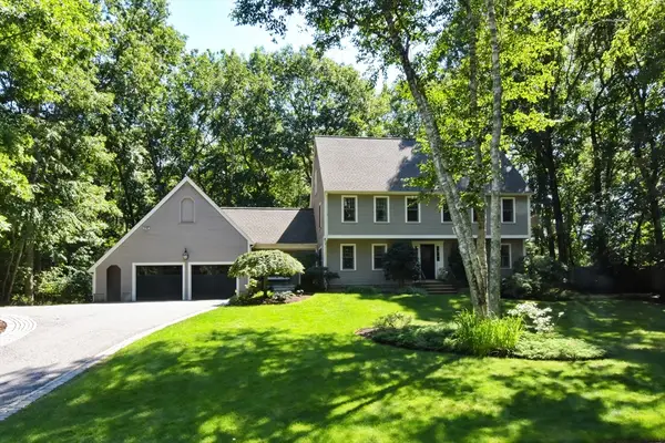 21 Foxwood Cove, Holliston, MA 01746
