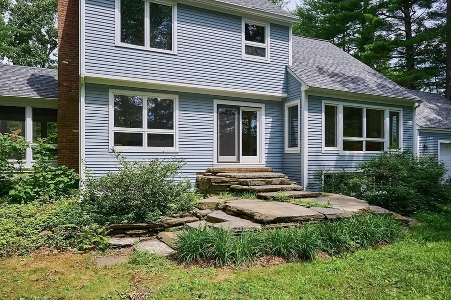 494 Station Rd, Amherst, MA 01002 - #2