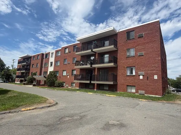 1000 Governor's Drive #15, Winthrop, MA 02152