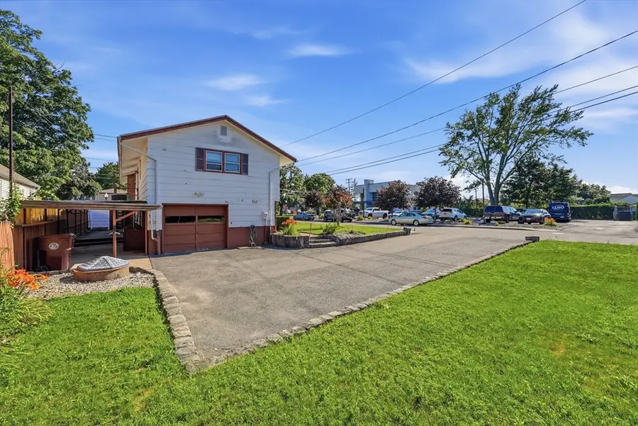 619 East St, Ludlow, MA 01056 - #3