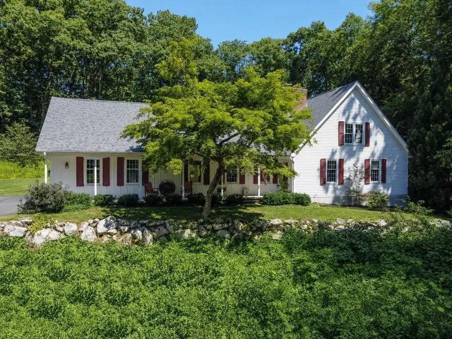 17 Noon Hill Avenue, Norfolk, MA 02056 - #3