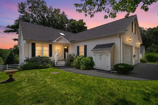 48 William Onthank Ln #48, Southborough, MA 01772