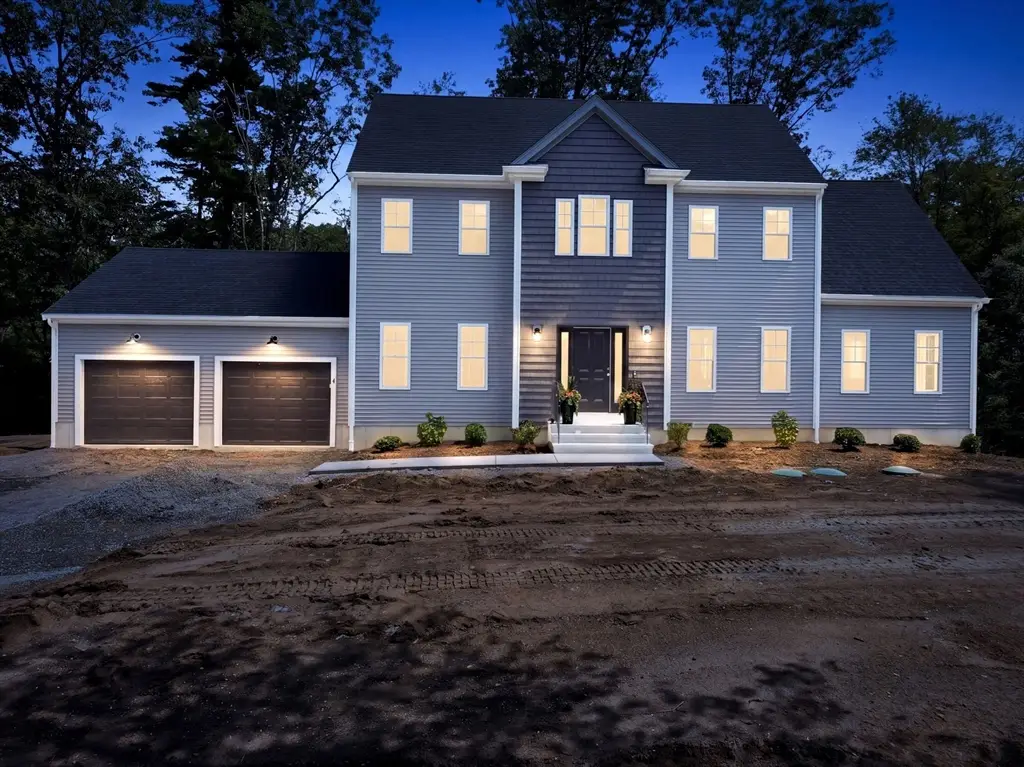 4 White Court, Douglas, MA 01516 - #1