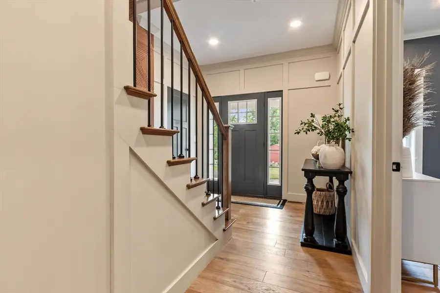 989 Pleasant St, Leominster, MA 01453 - #3
