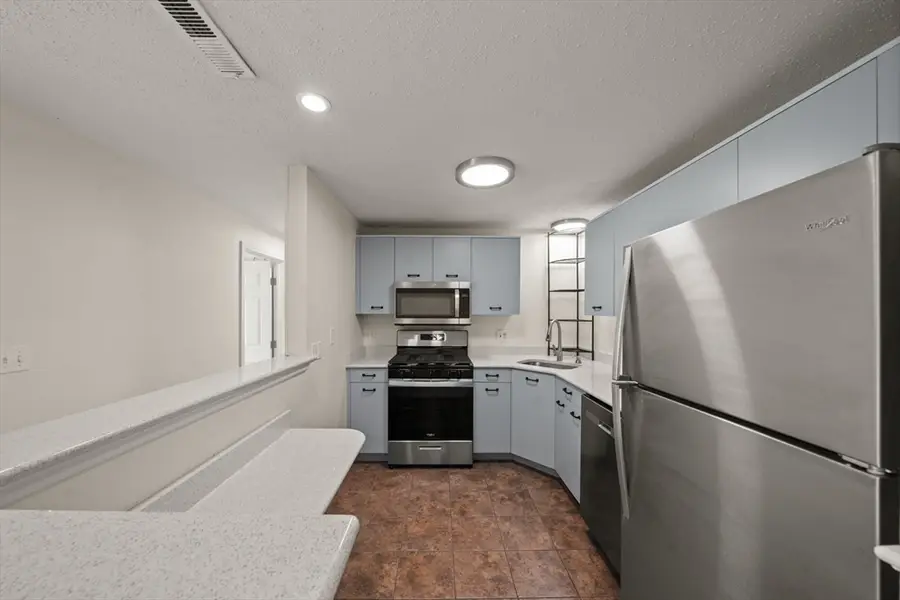 34 Newhall St #405, Lowell, MA 01852 - #2