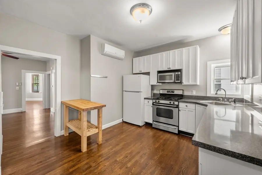 74 Trull St #B, Somerville, MA 02145 - #3