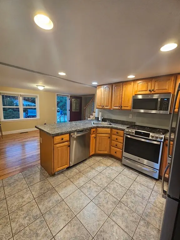 11 Cardinal Ave, East Wareham, MA 02538 - #3