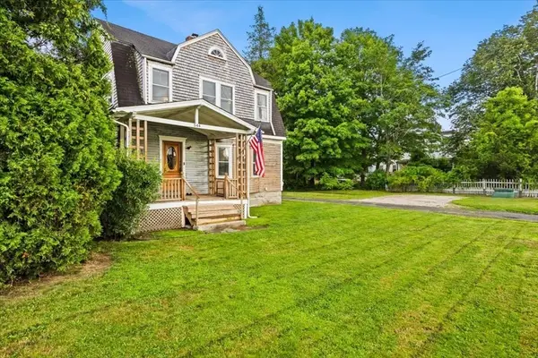 544 Main Street, Acushnet, MA 02743