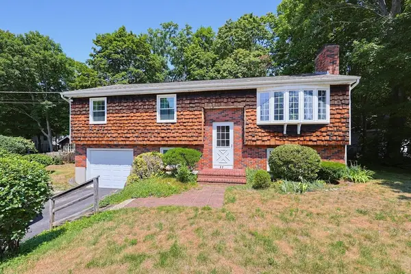 48 Jackson St, North Attleboro, MA 02763