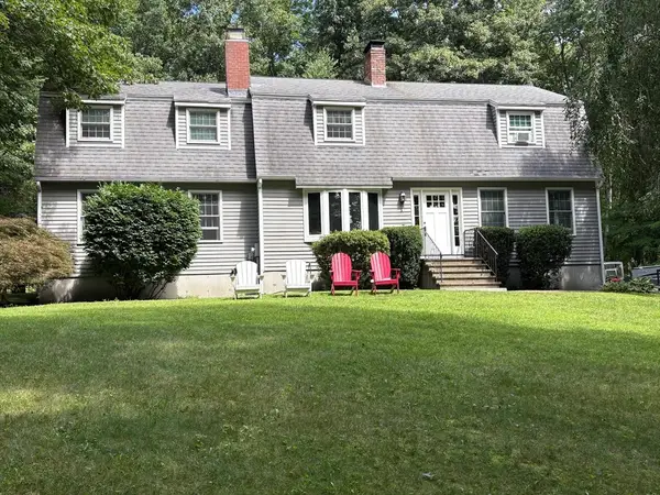 19 E Applewood, Charlton, MA 01507