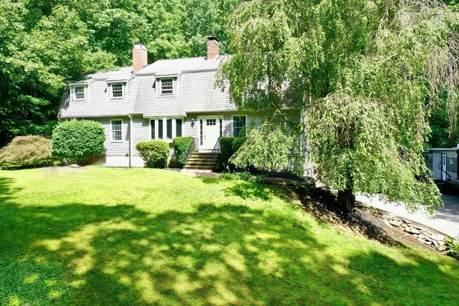 19 E Applewood, Charlton, MA 01507 - #2