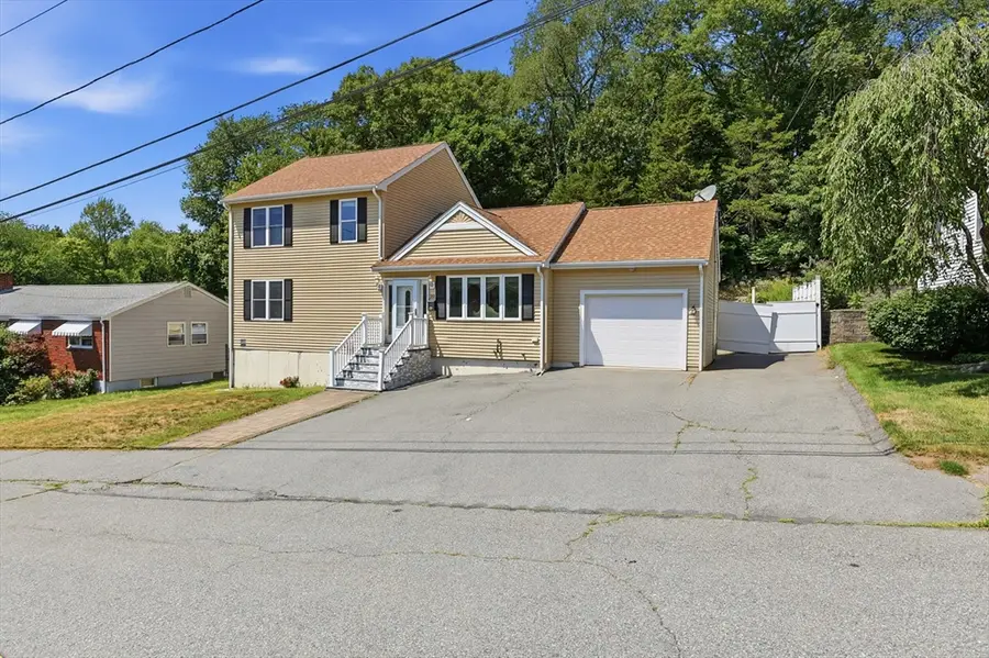39 Sunflower Rd, Holbrook, MA 02343 - #2