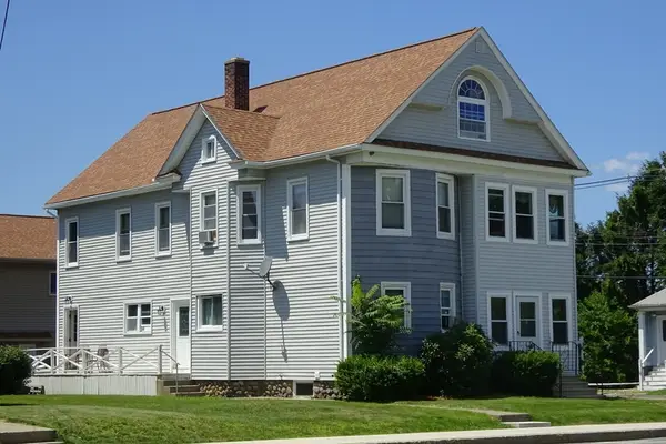 484 Burncoat St, Worcester, MA 01606