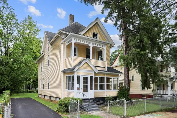29 Yale St, Springfield, MA 01109