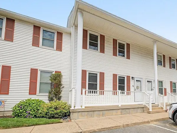 200 Lambert Terr #79, Chicopee, MA 01020