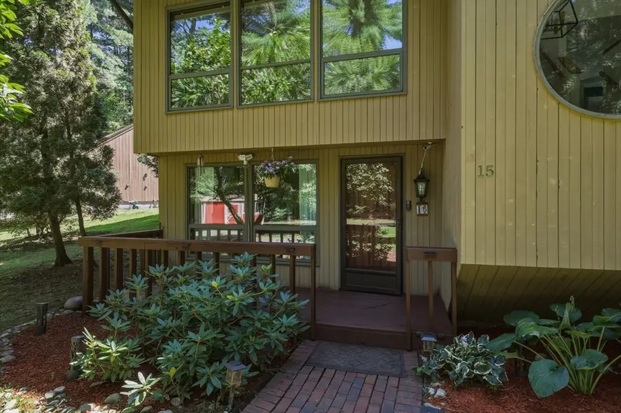 15 Ladyslipper Cir, Amherst, MA 01002 - #2