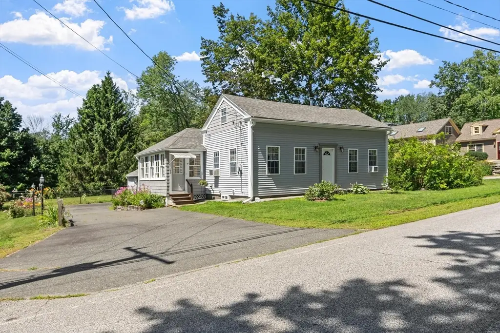 397 Pleasant St, Barre, MA 01005 - #1