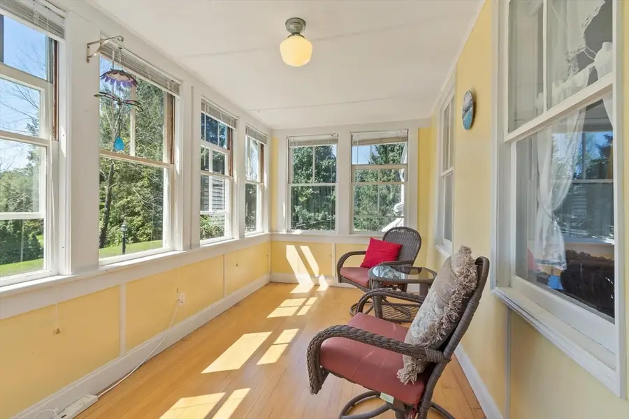 397 Pleasant St, Barre, MA 01005 - #3