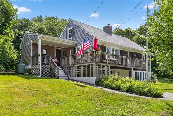 45 Ludlam St, Falmouth, MA 02540