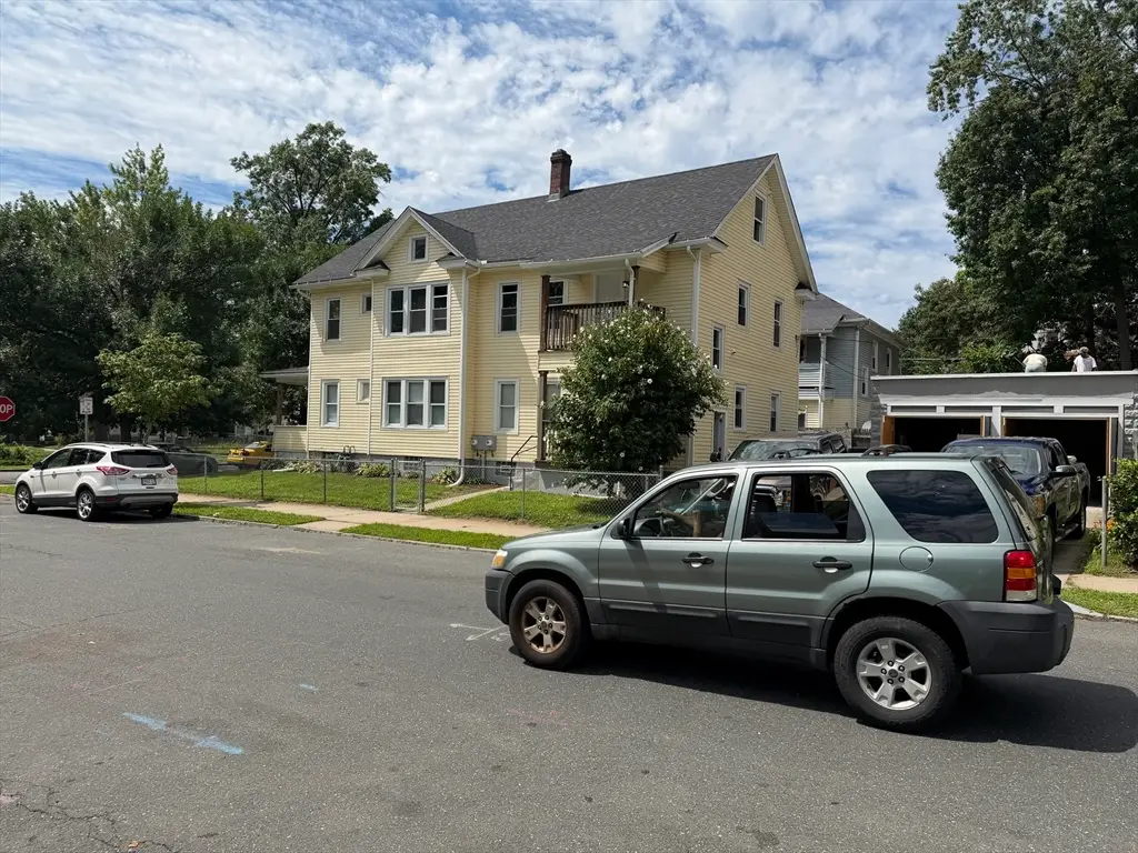 52-54 Westford Cir, Springfield, MA 01109 - #1