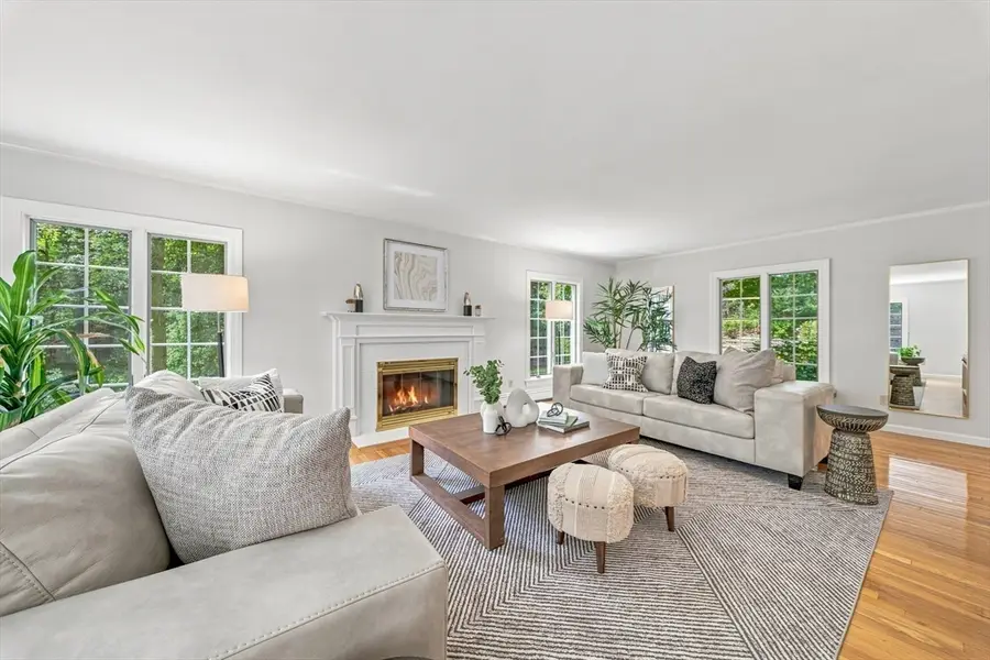 25 Laxfield Rd, Weston, MA 02493 - #3