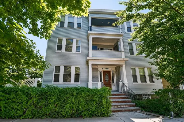 31 Middleton, Boston, MA 02124