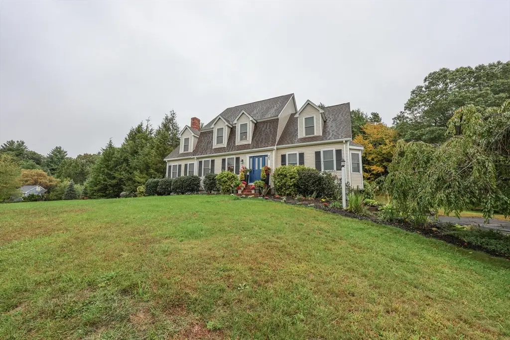 25 Autumn Rd, Wrentham, MA 02093 - #1