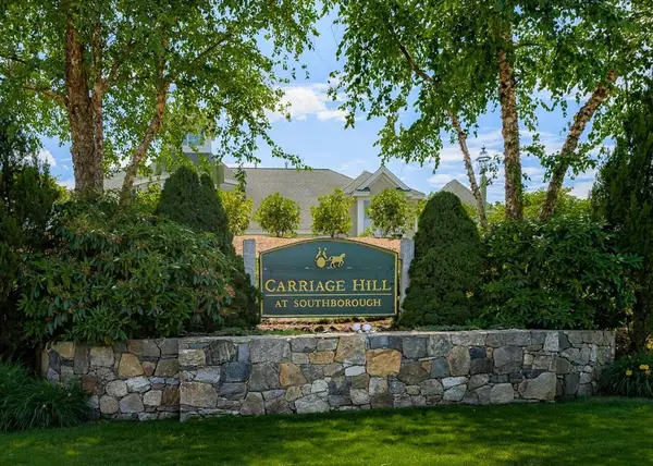 69 Carriage Hill Circle #69, Southborough, MA 01772