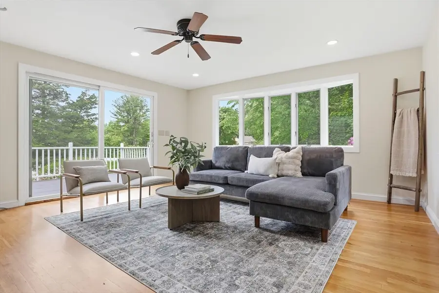 6 Hillcrest Rd, Bedford, MA 01730 - #3