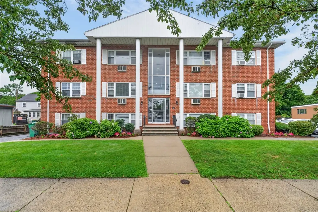 924 Main St #23, Woburn, MA 01801 - #1