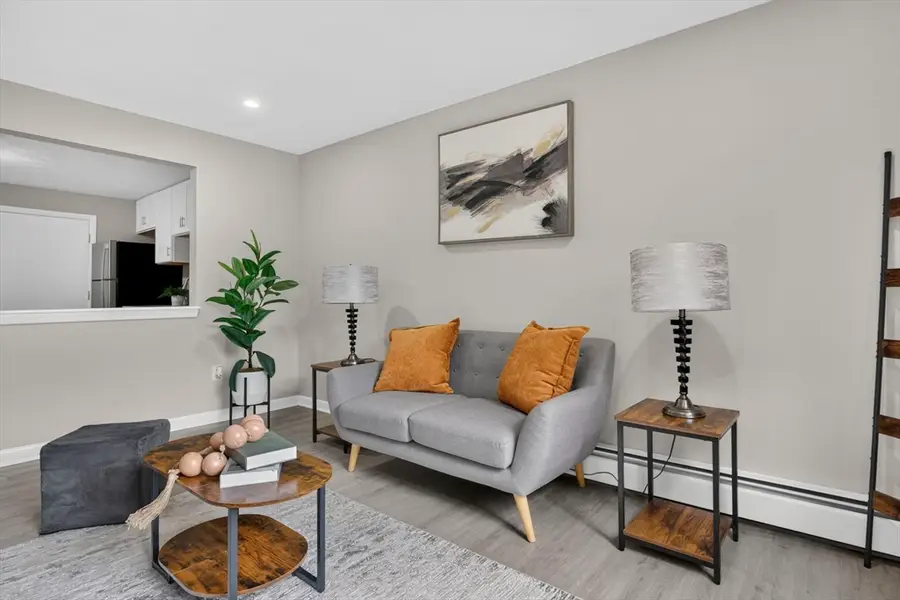 924 Main St #23, Woburn, MA 01801 - #3