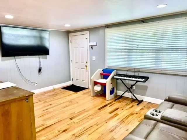 289 Burnham Rd, Lowell, MA 01852 - #3