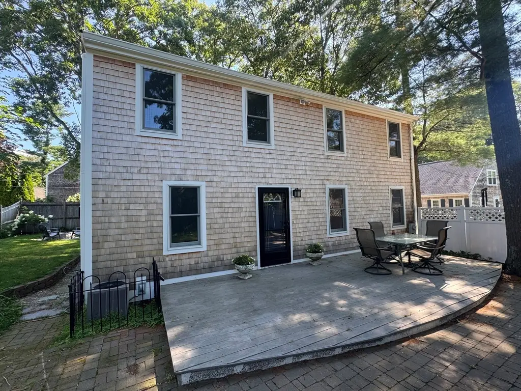 8 Winthrop Ave, Duxbury, MA 02332 - #1