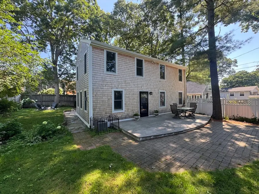 8 Winthrop Ave, Duxbury, MA 02332 - #2