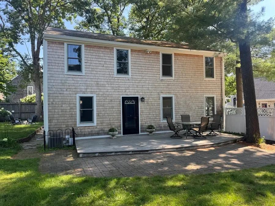 8 Winthrop Ave, Duxbury, MA 02332 - #3