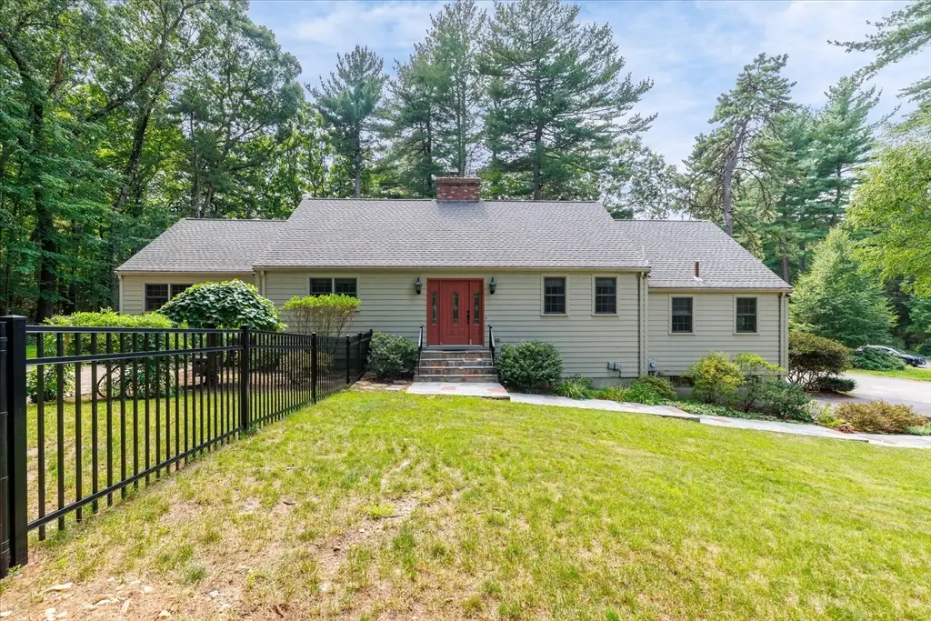 33 Pine Arden Dr, West Boylston, MA 01583 - #1