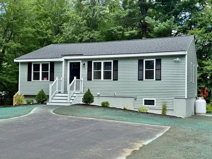 1 Burt Rd, Wilmington, MA 01887 - #2