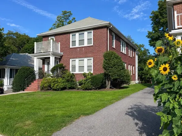 166-168 East Side Pkwy, Newton, MA 02458