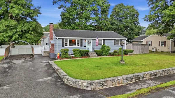 50 Pine St, Hudson, MA 01749