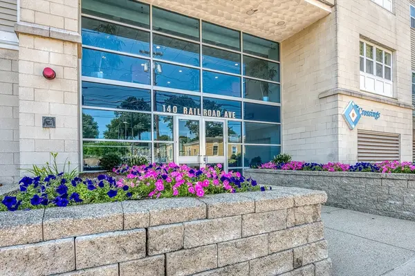 140 Railroad Ave #B403, Norwood, MA 02062